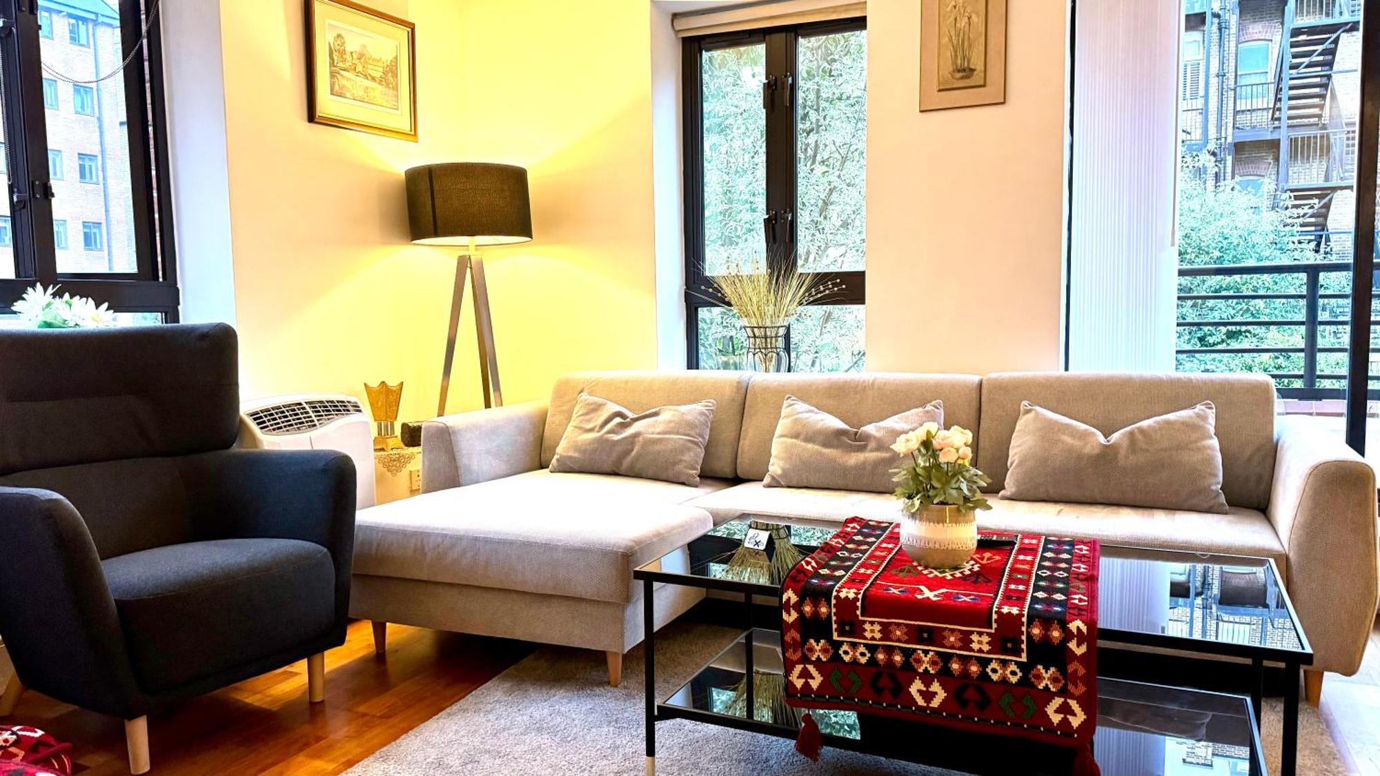 Cosy Hidden Gem * London
