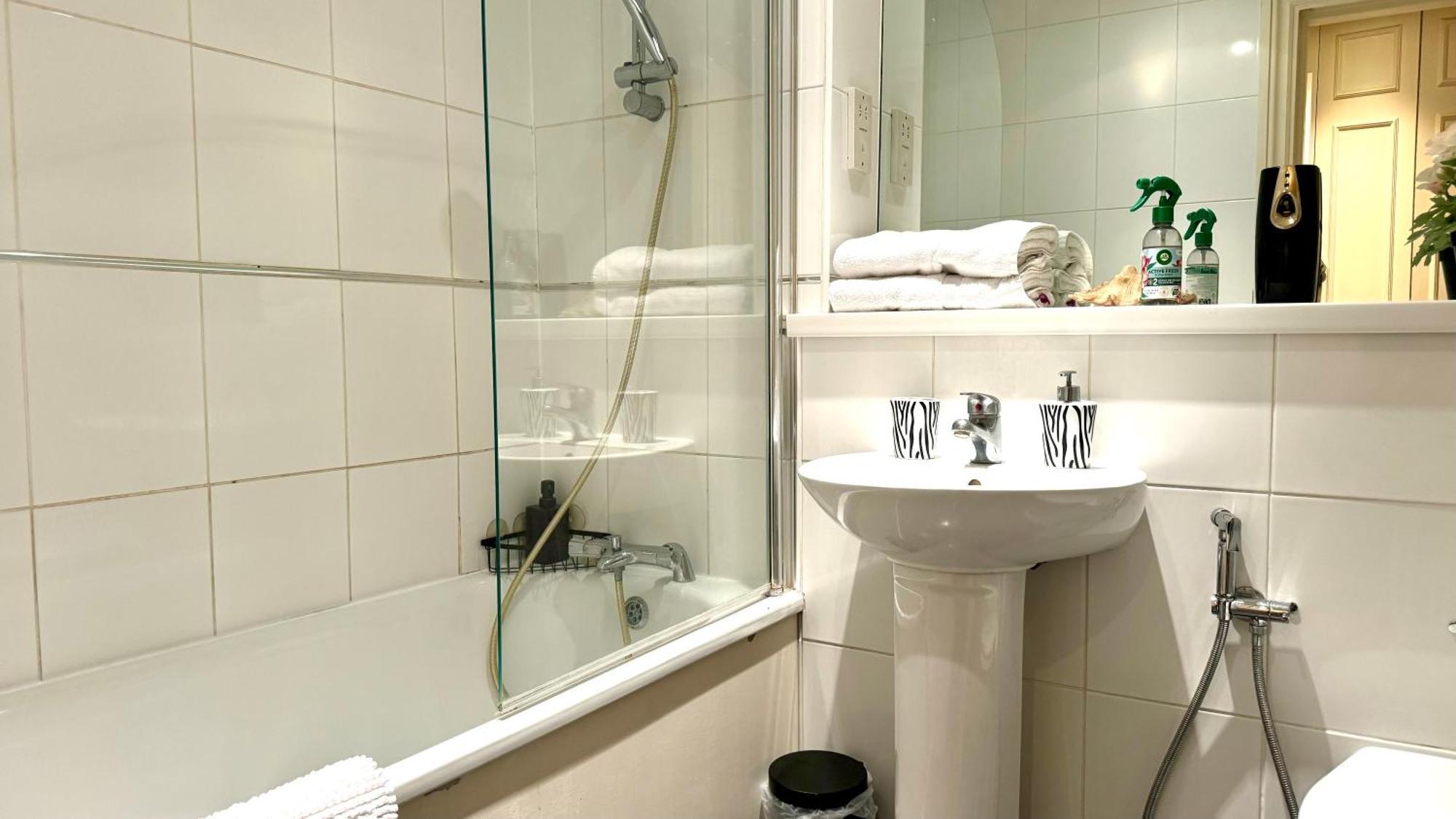 Cosy Hidden Gem * London